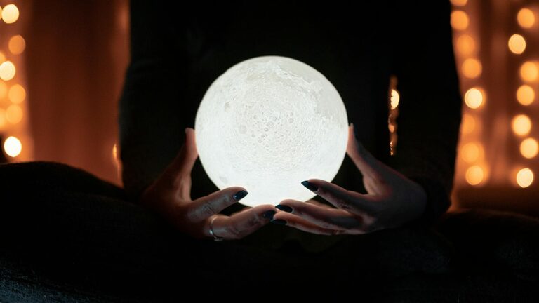 How to Plan a Perfect Screen-Light Evening at Home